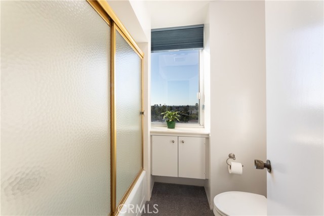 2999 E Ocean Blvd, Long Beach CA: https://media.crmls.org/medias/c641984c-f50d-468d-800a-f429dddd614d.jpg