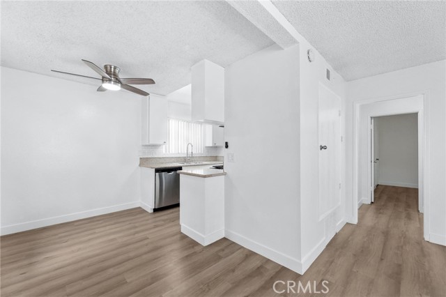 223 Shell Street, Manhattan Beach, California 90266, ,Residential Income,For Sale,Shell,SB26073464