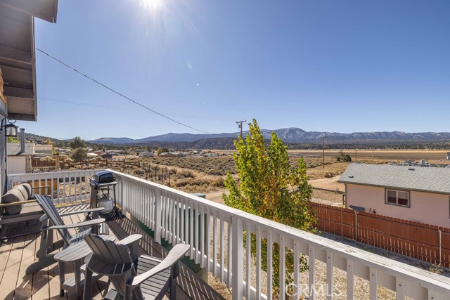 Detail Gallery Image 5 of 45 For 1842 Baldwin Lake, Big Bear City,  CA 92314 - 3 Beds | 2/1 Baths