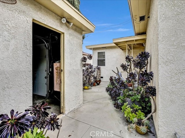 Detail Gallery Image 28 of 49 For 2215 Fitzgerald Ave, Commerce,  CA 90040 - 2 Beds | 2 Baths