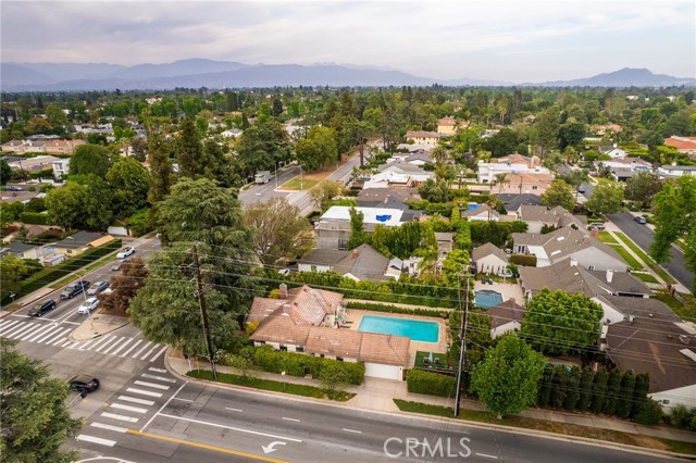 Detail Gallery Image 42 of 55 For 14060 Chandler Bld, Sherman Oaks,  CA 91401 - 3 Beds | 2 Baths