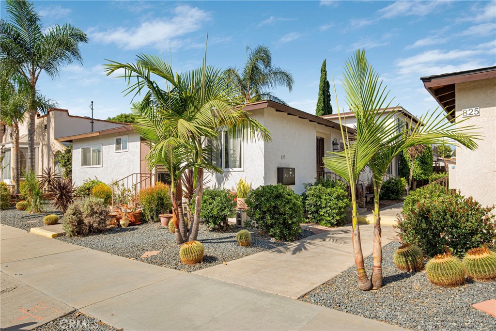 Quadruplex at 817 Mira Mar