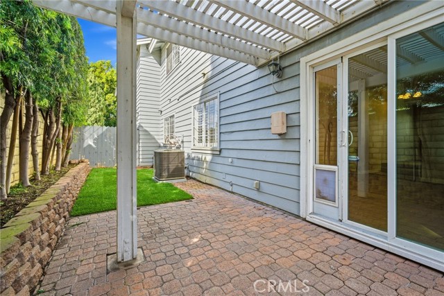 Detail Gallery Image 26 of 28 For 2603 Elden Ave #H,  Costa Mesa,  CA 92627 - 3 Beds | 2/1 Baths