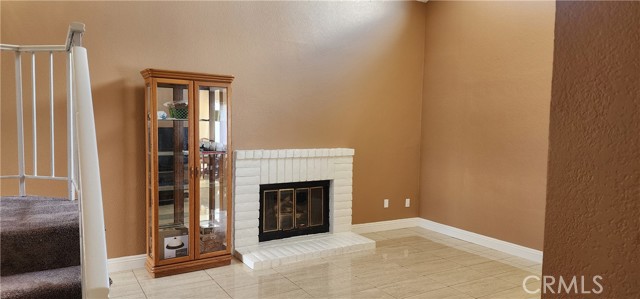 LFireplace in Lving Room