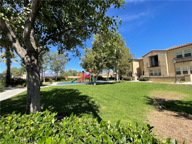 1800 E Lakeshore Drive, Lake Elsinore CA: https://media.crmls.org/medias/c64471ae-bb46-4b21-80b0-bbe79c1c6c76.jpg