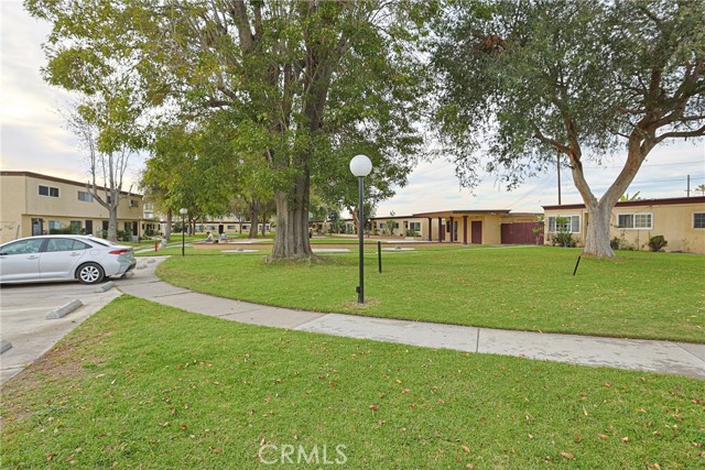 Detail Gallery Image 40 of 41 For 4109 W 5th #F2,  Santa Ana,  CA 92703 - 2 Beds | 2 Baths