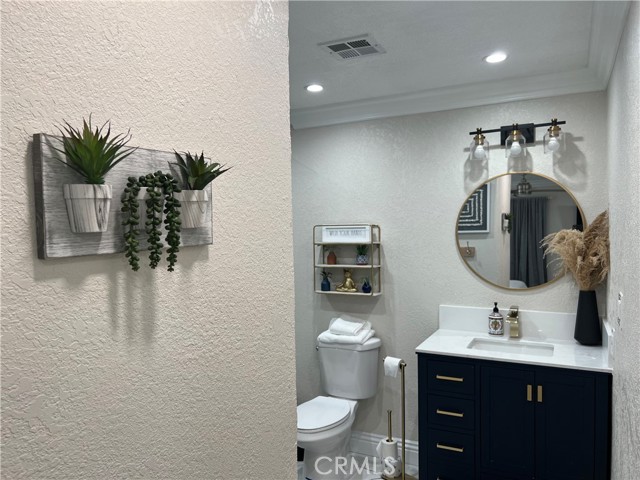 2890 N Biskra, Palm Springs, CA 92262