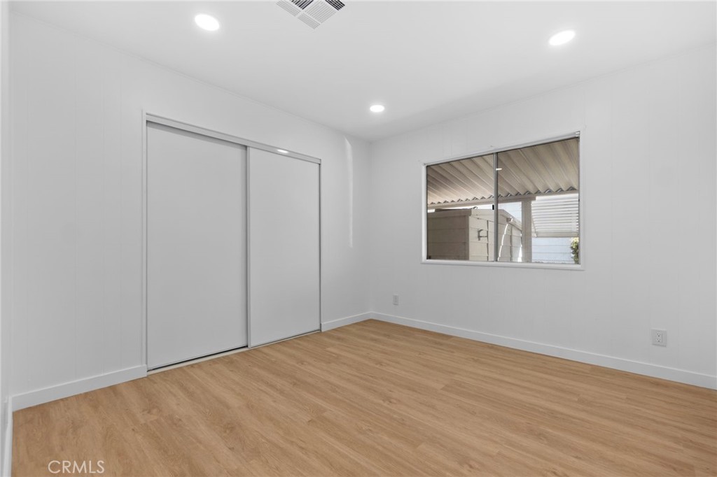 MLS #OC25240033 image #25