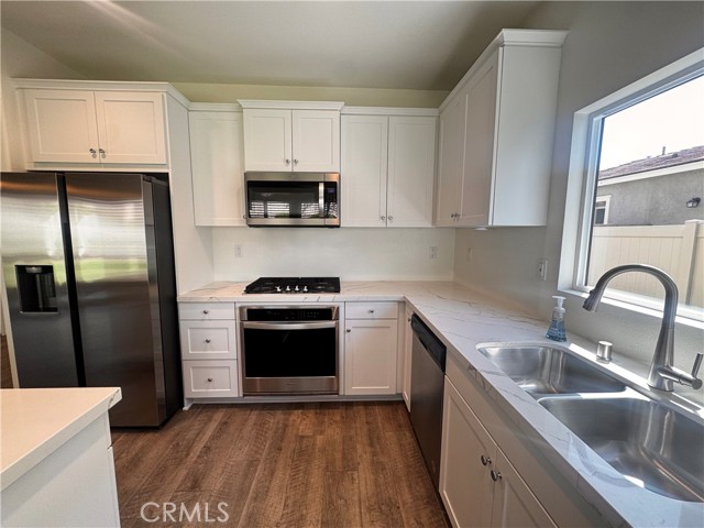 24054 Kerrigan Drive, Menifee CA: https://media.crmls.org/medias/c6462268-e6d3-424c-b826-0f4968107f9a.jpg