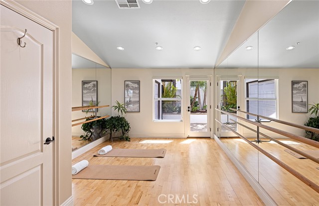 1110 Novilunio, San Clemente CA: https://media.crmls.org/medias/c6483f1e-5478-483c-bc10-2d80dcc2a12e.jpg