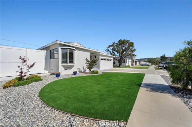 23002 Kathryn Avenue, Torrance CA: https://media.crmls.org/medias/c648a3b6-f693-4f5b-a264-3dee2d5c3f45.jpg