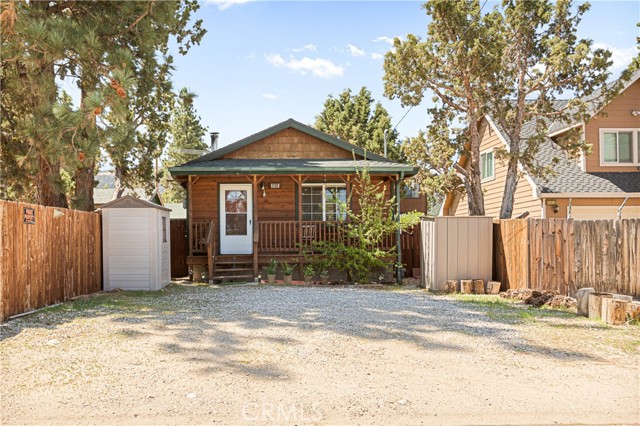 2136 3rd Lane, Big Bear City CA: https://media.crmls.org/medias/c648aa7a-170e-40aa-8e62-69a8bc918cc7.jpg