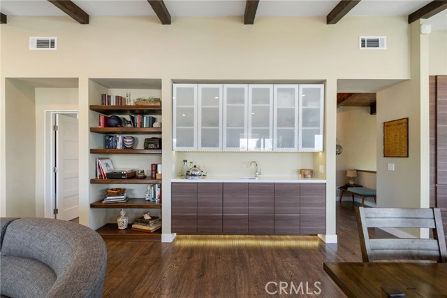 Detail Gallery Image 4 of 30 For 215 Monterey Dr, Laguna Beach,  CA 92651 - 2 Beds | 2/1 Baths