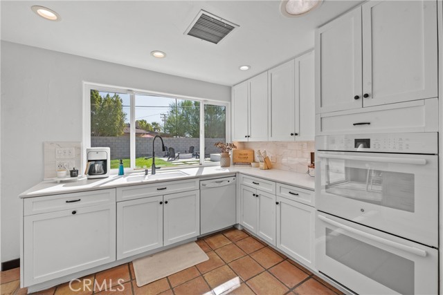 642 S Mountain View Drive, Palm Springs CA: https://media.crmls.org/medias/c64a899a-ed6c-4b5f-a204-3cb66cfbd772.jpg