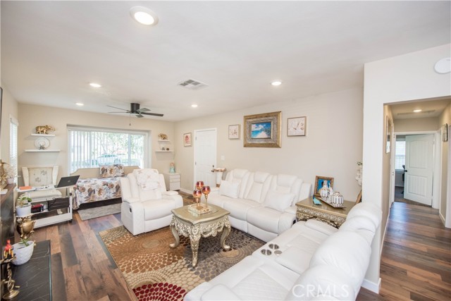 Detail Gallery Image 3 of 37 For 2803 Ladera Rd, San Bernardino,  CA 92405 - 3 Beds | 2 Baths