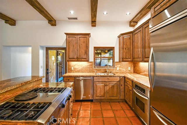 Detail Gallery Image 9 of 43 For 201 Bald St, Ojai,  CA 93023 - 3 Beds | 3/1 Baths
