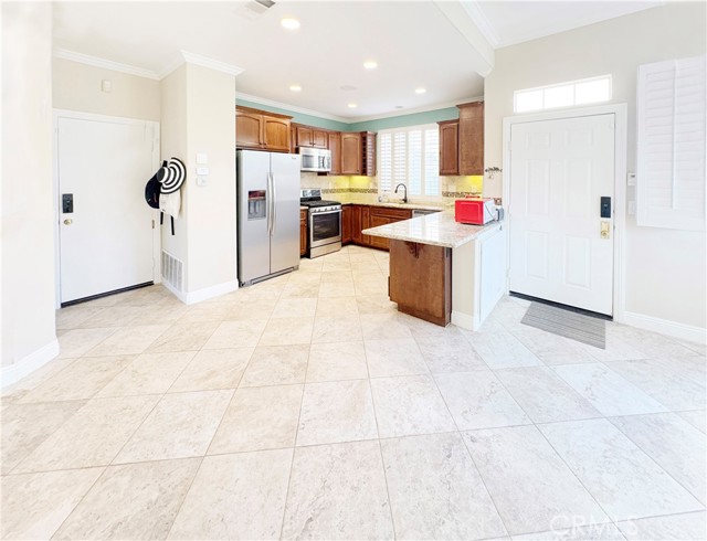 4 Las Flores, Aliso Viejo CA: https://media.crmls.org/medias/c64c1c67-be02-496e-98d5-48636af8af36.jpg