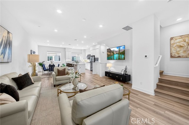 Detail Gallery Image 18 of 60 For 132 Abacus, Irvine,  CA 92618 - 3 Beds | 3/1 Baths