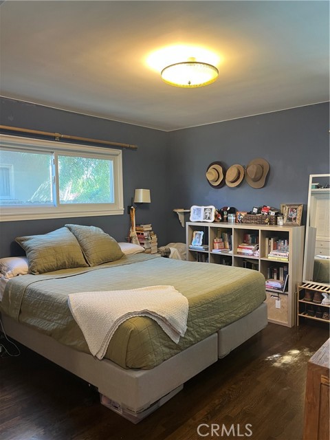 Detail Gallery Image 17 of 45 For 18624 Gledhill St, Northridge,  CA 91324 - 4 Beds | 3 Baths