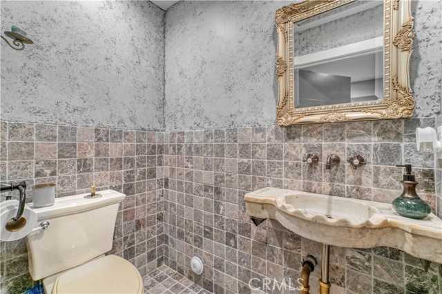 Detail Gallery Image 34 of 53 For 18735 Accra St, Porter Ranch,  CA 91326 - 4 Beds | 4/1 Baths