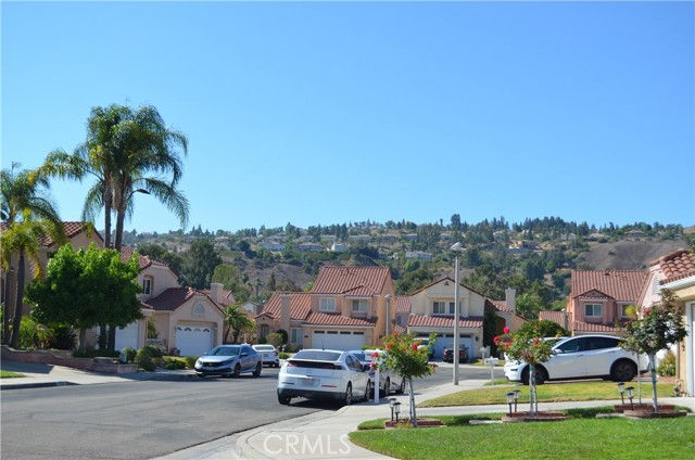 25592 Aragon Way, Yorba Linda CA: https://media.crmls.org/medias/c64e2684-0720-4749-9f4d-da7f90c3f7cf.jpg