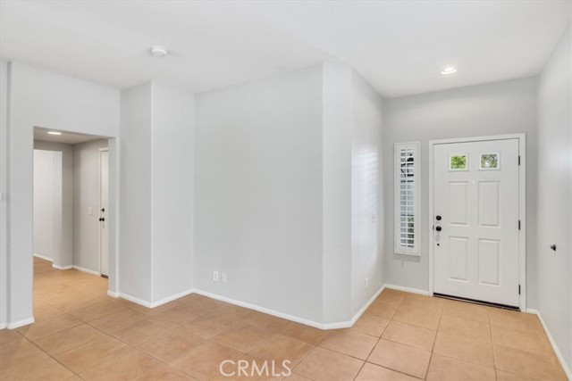 Detail Gallery Image 13 of 27 For 466 Fallbrook Ave, Newbury Park,  CA 91320 - 4 Beds | 2/1 Baths