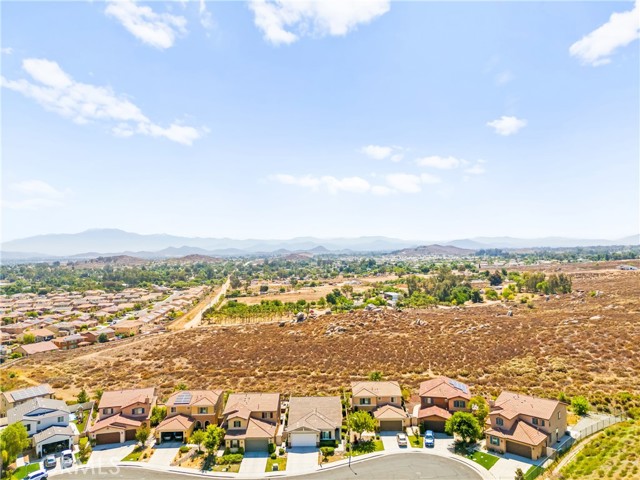 36432 Chervil Court, Lake Elsinore CA: https://media.crmls.org/medias/c64ee652-37be-4b0a-91f4-0223c1177b5f.jpg