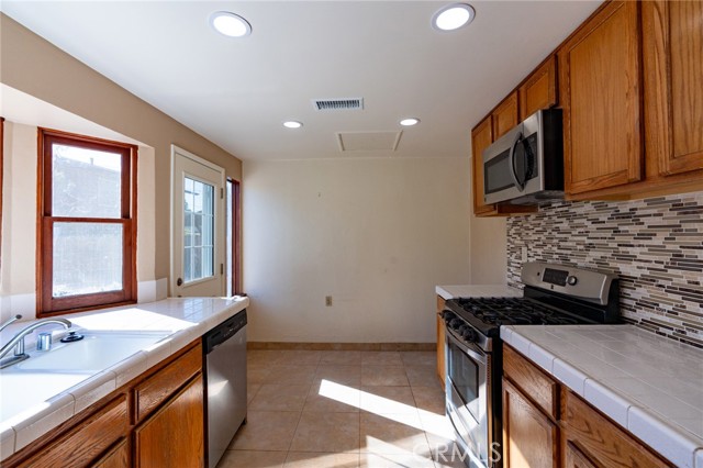 Detail Gallery Image 15 of 21 For 114 W 3rd St, San Dimas,  CA 91773 - 2 Beds | 1 Baths