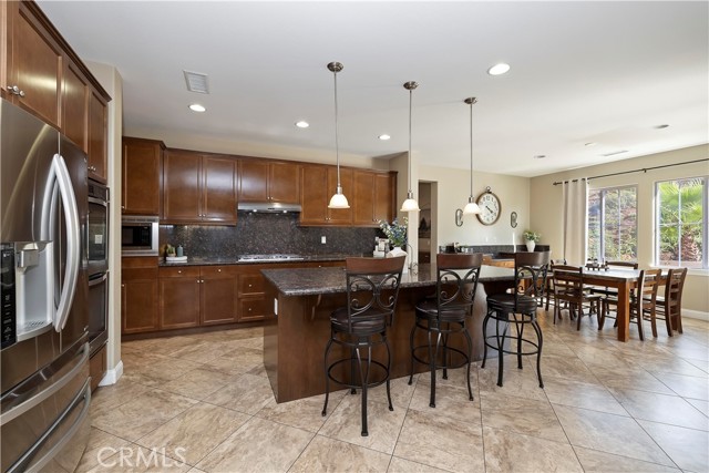 Detail Gallery Image 18 of 64 For 34595 Collier Falls Ct, Temecula,  CA 92592 - 5 Beds | 3/1 Baths