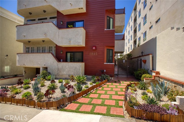 Detail Gallery Image 47 of 57 For 11845 Mayfield Ave #303,  Los Angeles,  CA 90049 - 2 Beds | 2/1 Baths