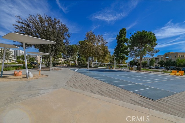 727 Beacon, Irvine CA: https://media.crmls.org/medias/c6504c12-522f-4f2f-9b21-82203ca614f9.jpg