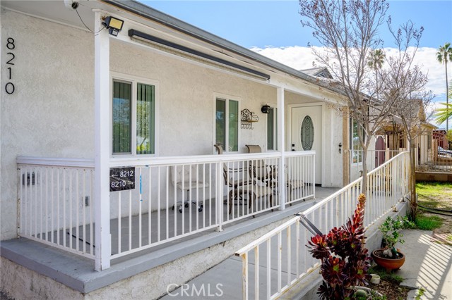 Detail Gallery Image 2 of 14 For 8210 Laurelgrove Ave, North Hollywood,  CA 91605 - 2 Beds | 1 Baths