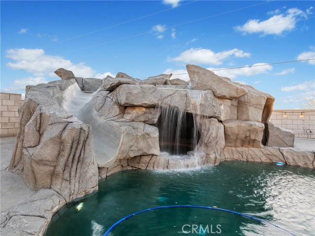 13136 Tawya Road, Apple Valley CA: https://media.crmls.org/medias/c6506d0f-0068-421d-a3cf-ccb290f7f7ff.jpg