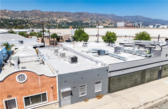 Image 19 of 22 For 3210 San Fernando Boulevard