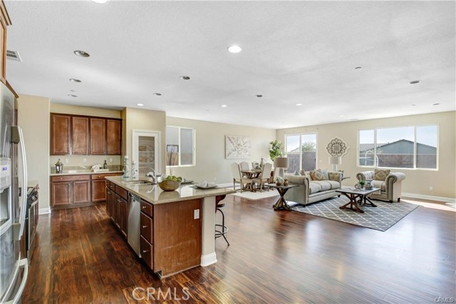 Detail Gallery Image 3 of 27 For 34929 Sage Canyon Ct, Winchester,  CA 92596 - 3 Beds | 2/1 Baths