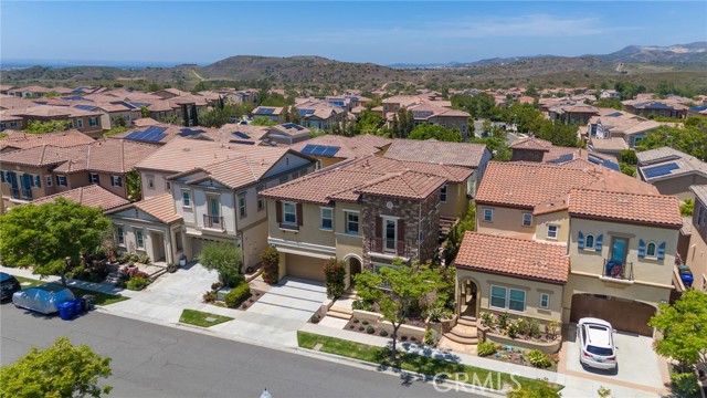 18 Goldenrod, Lake Forest CA: https://media.crmls.org/medias/c651609d-0954-4b95-8024-b3e6e077cbb8.jpg
