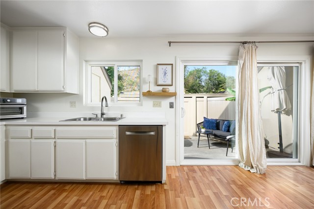 5927 E Creekside Avenue, Orange CA: https://media.crmls.org/medias/c6517a8e-5790-4f7e-b7f1-8b0adb2b544e.jpg