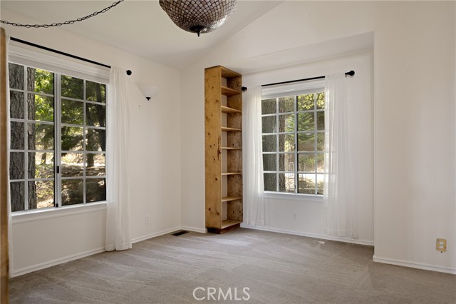 26350 Spyglass Drive, Lake Arrowhead CA: https://media.crmls.org/medias/c652892d-6308-4155-bc31-7da660e2d879.jpg