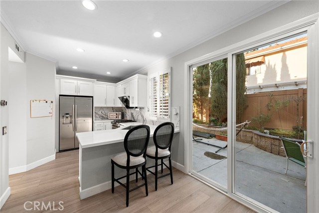 165 Church Place, Irvine CA: https://media.crmls.org/medias/c6541eee-b4b4-4564-be41-153777080e92.jpg
