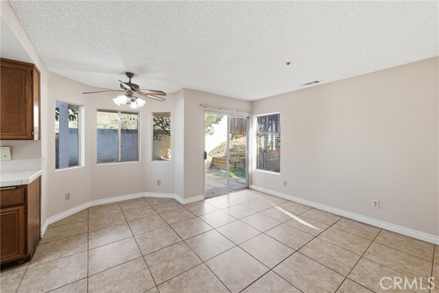 Detail Gallery Image 15 of 51 For 14988 Long View Dr, Fontana,  CA 92337 - 4 Beds | 3 Baths