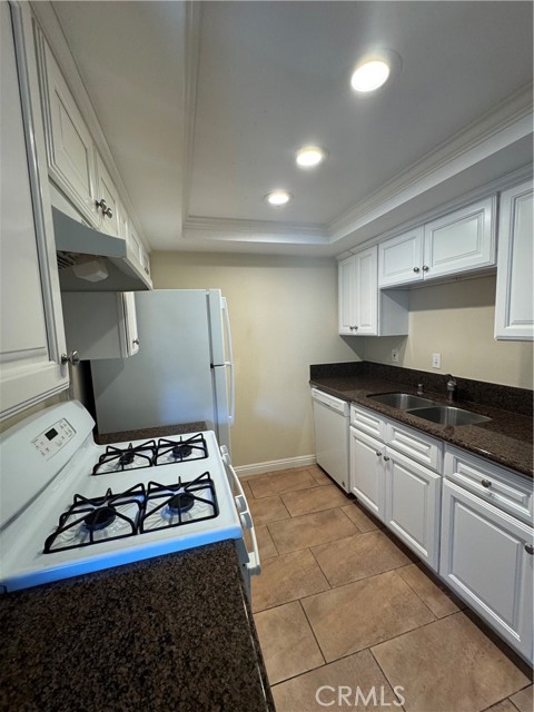 1251 S Meadow Lane, Colton CA: https://media.crmls.org/medias/c654ff18-e4e4-440b-ae01-098fe529e960.jpg