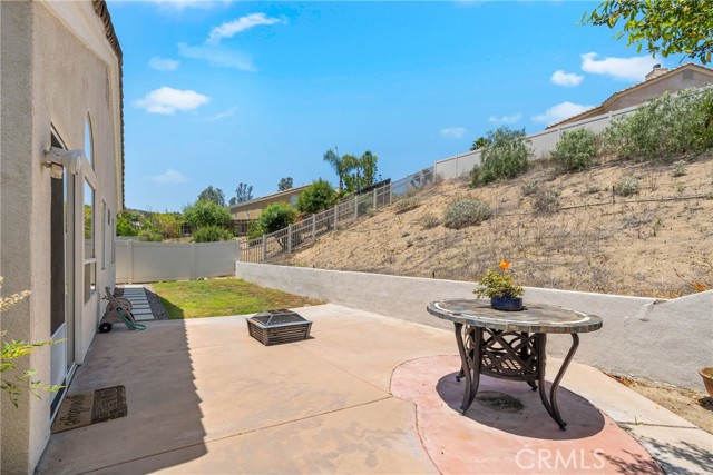 1931 Madera Circle, Corona CA: https://media.crmls.org/medias/c6556a58-77a7-4bc5-975e-0e2b73ac1711.jpg