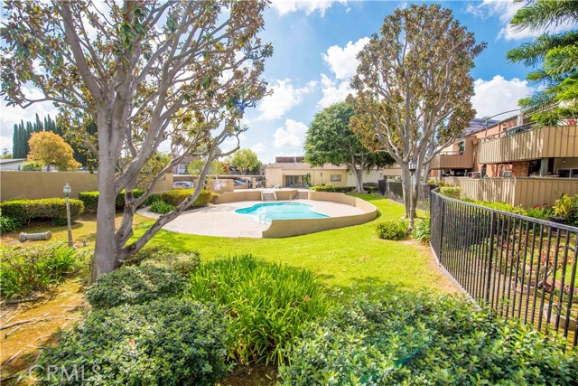 Detail Gallery Image 4 of 12 For 1001 W Stevens Ave, Santa Ana,  CA 92707 - – Beds | – Baths