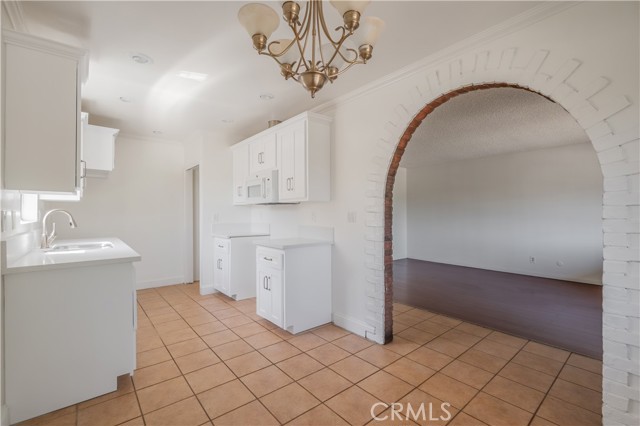 2653 Alice Street, Los Angeles CA: https://media.crmls.org/medias/c655b5ad-2de0-487e-aebd-0a095a64fdd5.jpg
