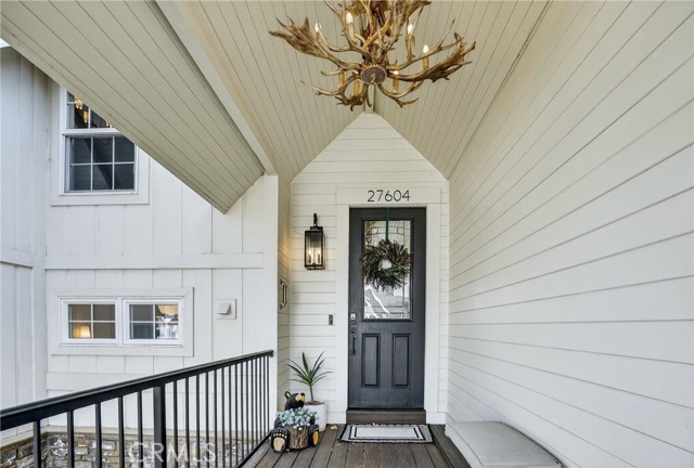 Detail Gallery Image 3 of 62 For 27604 Matterhorn Drive, Lake Arrowhead,  CA 92352 - 3 Beds | 2/1 Baths