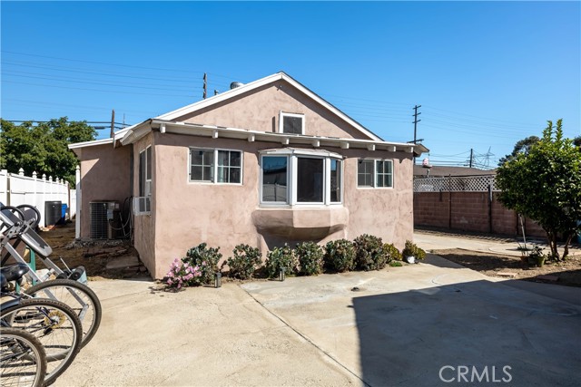 Detail Gallery Image 36 of 57 For 11203 Sheldon St, Sun Valley,  CA 91352 - 4 Beds | 2 Baths