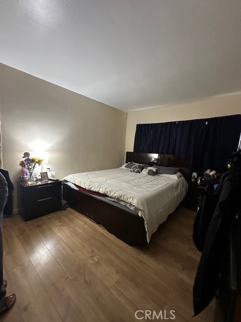 https://media.crmls.org/medias/c6576fa1-e3bd-44f2-ba1d-77ffc737c74f.jpg?preset=X-Large