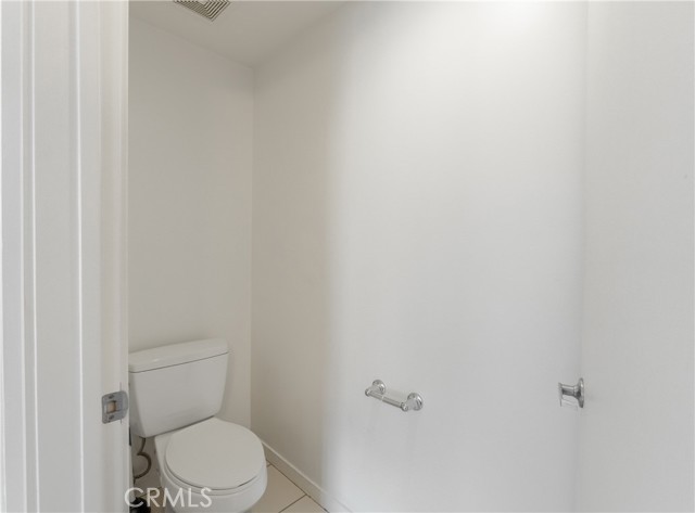 Detail Gallery Image 25 of 38 For 411 W Seaside Way #204,  Long Beach,  CA 90802 - 2 Beds | 2 Baths