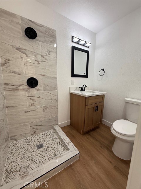 Detail Gallery Image 18 of 27 For 13508 Benfield, Norwalk,  CA 90650 - 4 Beds | 3 Baths