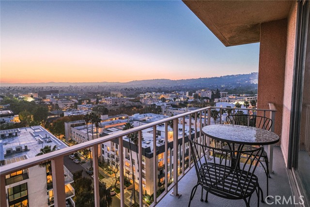 Detail Gallery Image 11 of 73 For 100 S Doheny Dr #1110,  Los Angeles,  CA 90048 - 3 Beds | 3 Baths